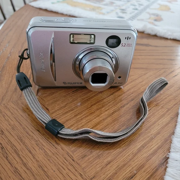 FujiFilm FinePix A350 Digital Camera. FujiFilm FinePix A350 Digital Camera.